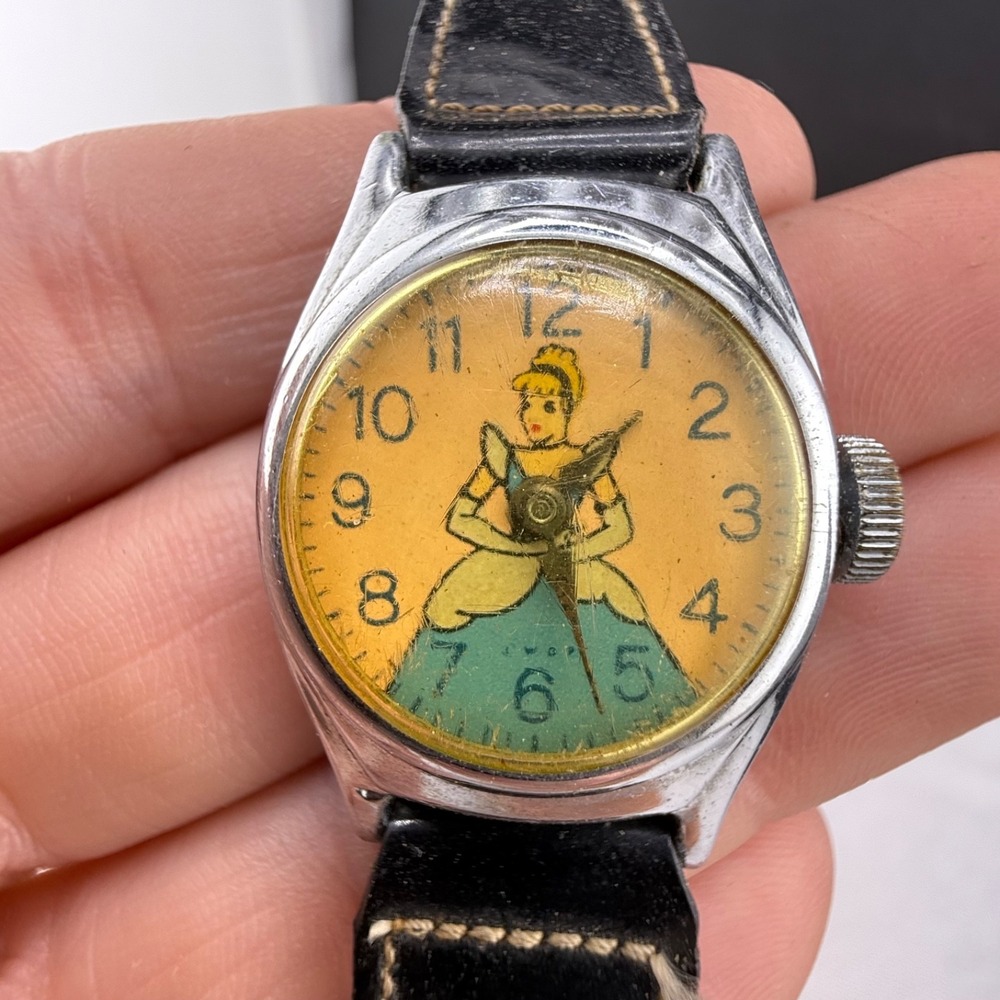 Vintage Cinderella Watch Silver Tone US Time UNTESTED